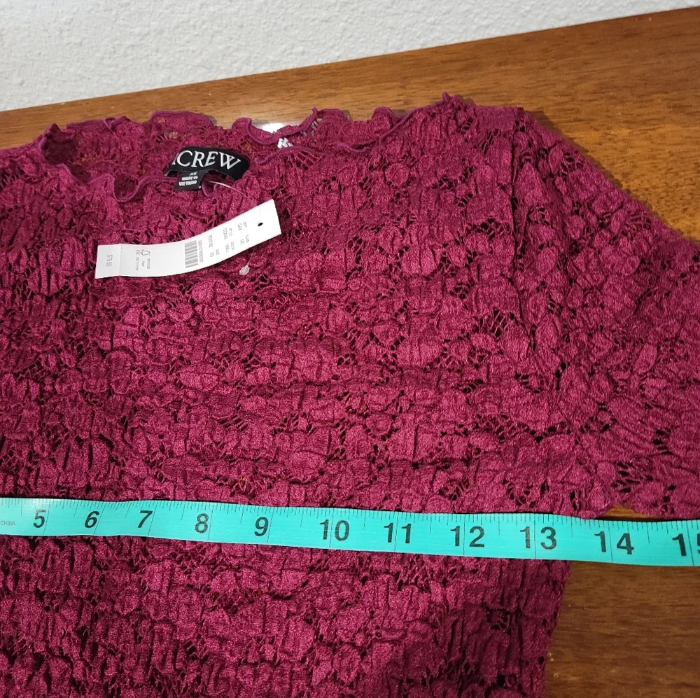 J Crew Lace boatneck top in Mulberry Size XS CO045 NWT